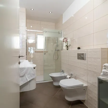 Apartments Kapetan Trogir Exterior photo