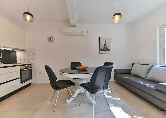Apartments Kapetan