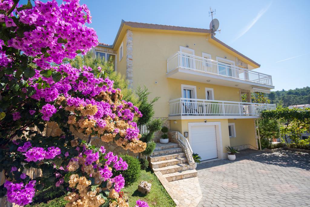 Kapetan Apartment *